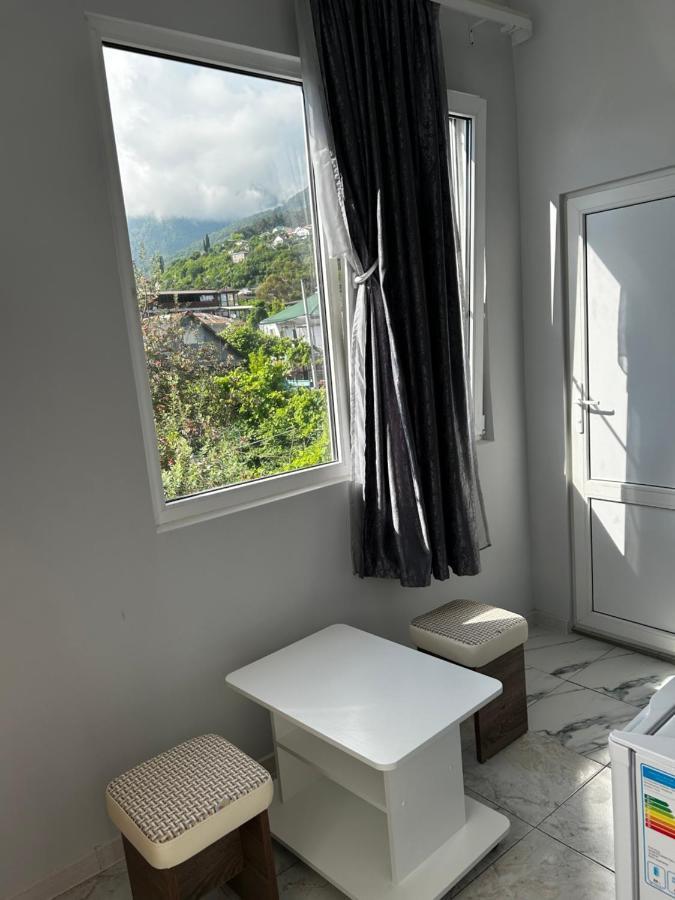 Na Shapsug Guest House Gagra Exterior photo